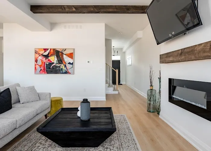 Luxury 4Br Retreat Minutes From Niagara Falls